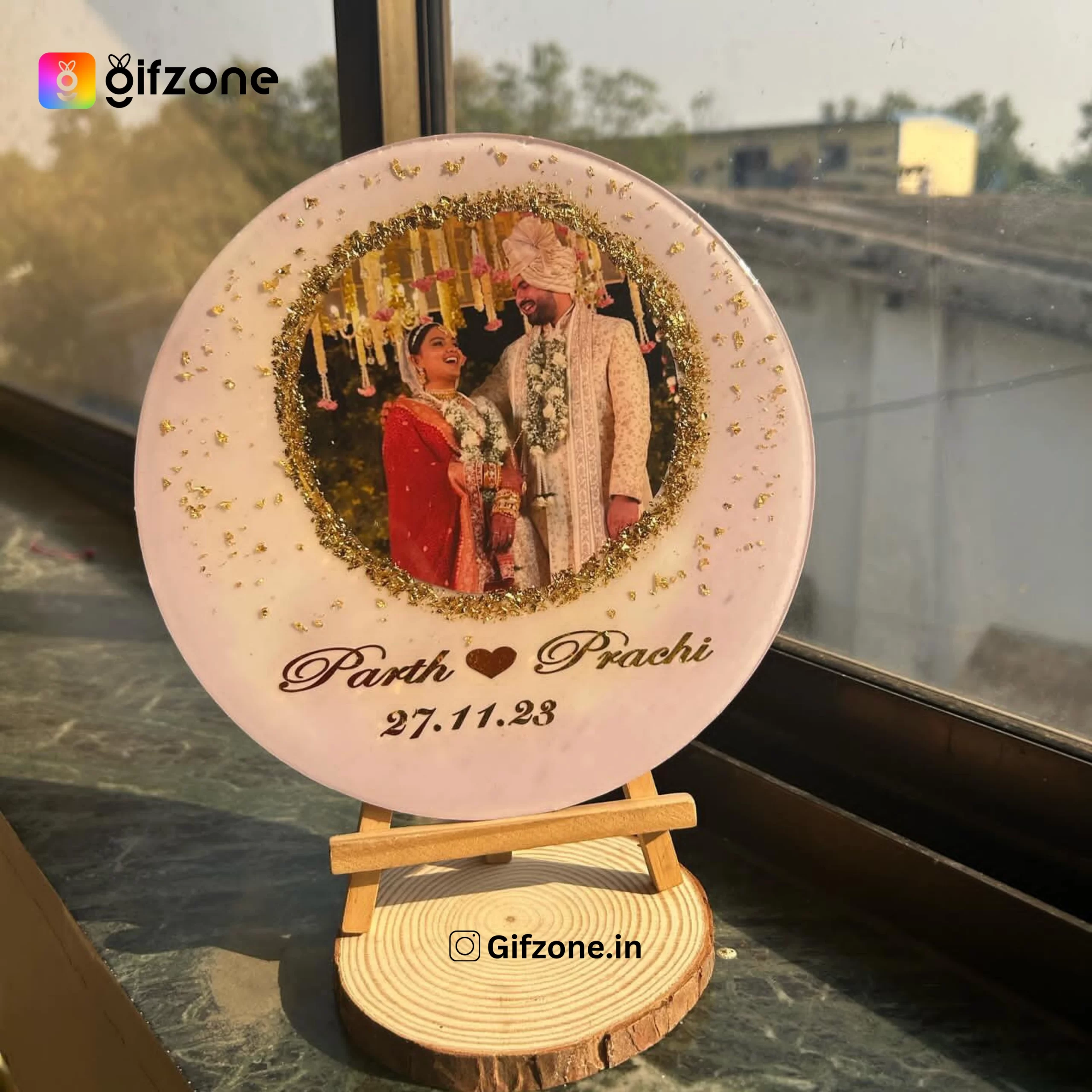 Round Stand Resin Art Photo Frame